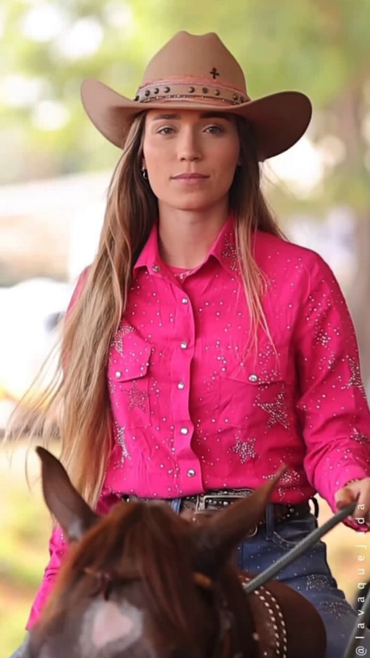 Retrato de Thaisa Ribeiro, embaixadora do Desapego Country